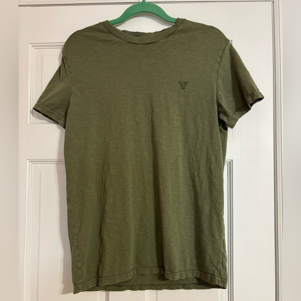 American Eagle Outfitters Short Sleeve “Athletic Fit” tshirt